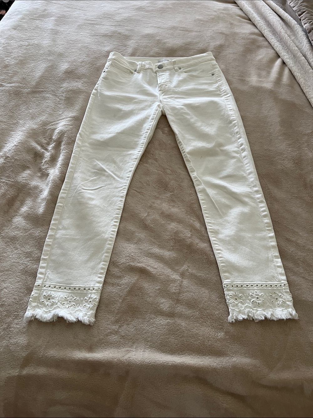 LOFT White Cropped Jeans with Embroidered Frayed Hem; modern skinny style.